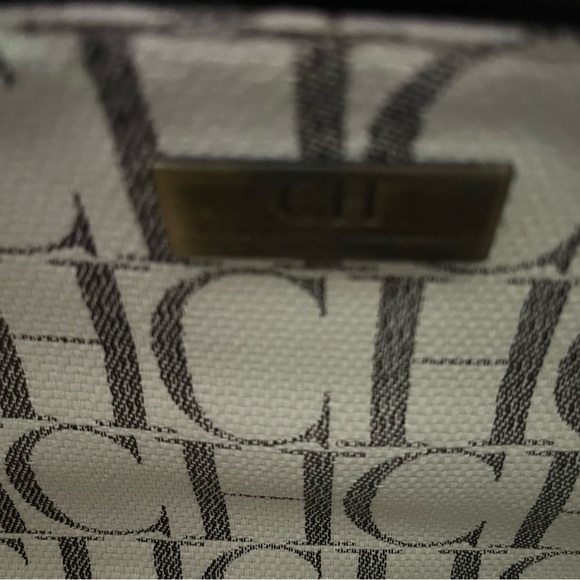 Carolina Herrera bag , Ostrich Bag, excellent condition. - Picture 9 of 12